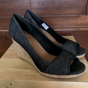 Super cute,Tom’s wedge